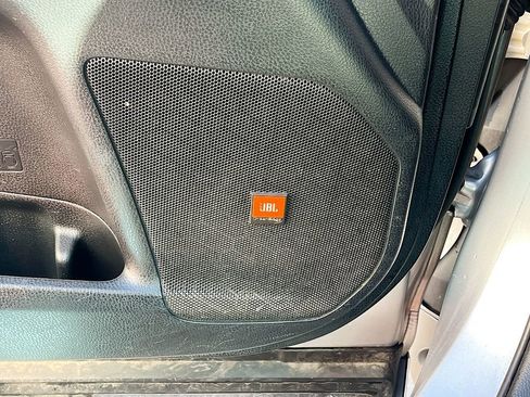 Used 2014 Toyota Highlander Limited image 19