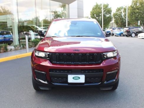 Used 2025 Jeep Grand Cherokee L Limited w/ Black Appearance Package image 8