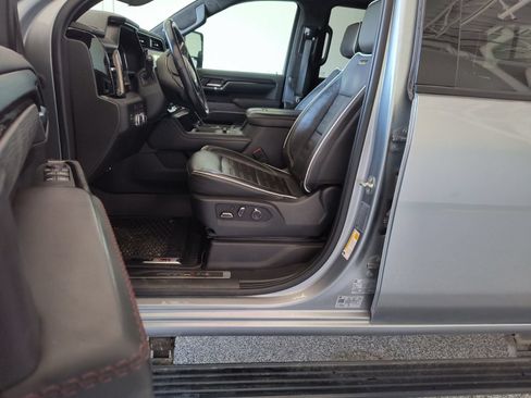 Used 2024 GMC Sierra 2500 AT4X AWD/4WD image 9