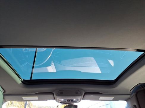 Used 2022 Audi Q4 e-tron Premium Plus image 13