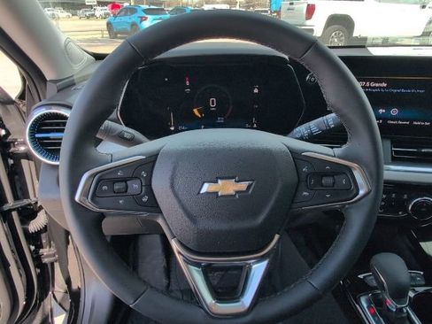 New 2026 Chevrolet Trax LT w/ Sunroof Package FWD image 15