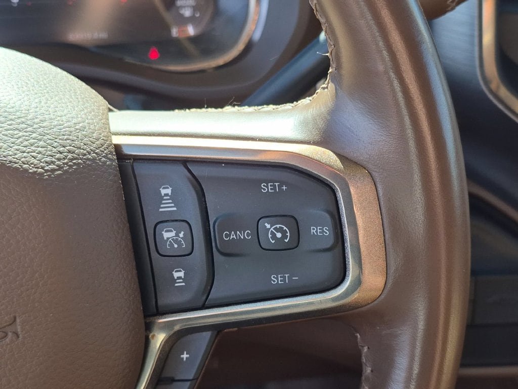 Used 2023 RAM 2500 Limited AWD/4WD image 16