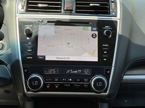 Used 2018 Subaru Outback 3.6R Touring AWD/4WD image 17
