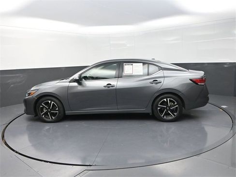 Used 2024 Nissan Sentra SV image 4