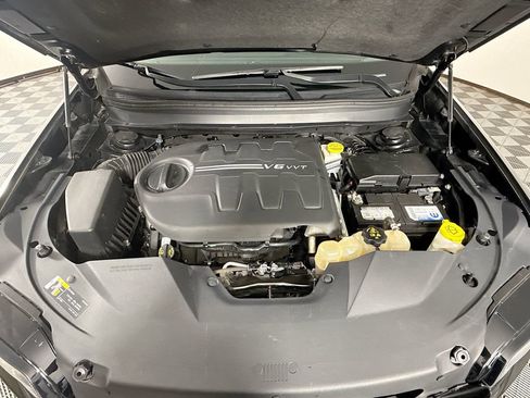 Used 2019 Jeep Cherokee Limited AWD/4WD image 23