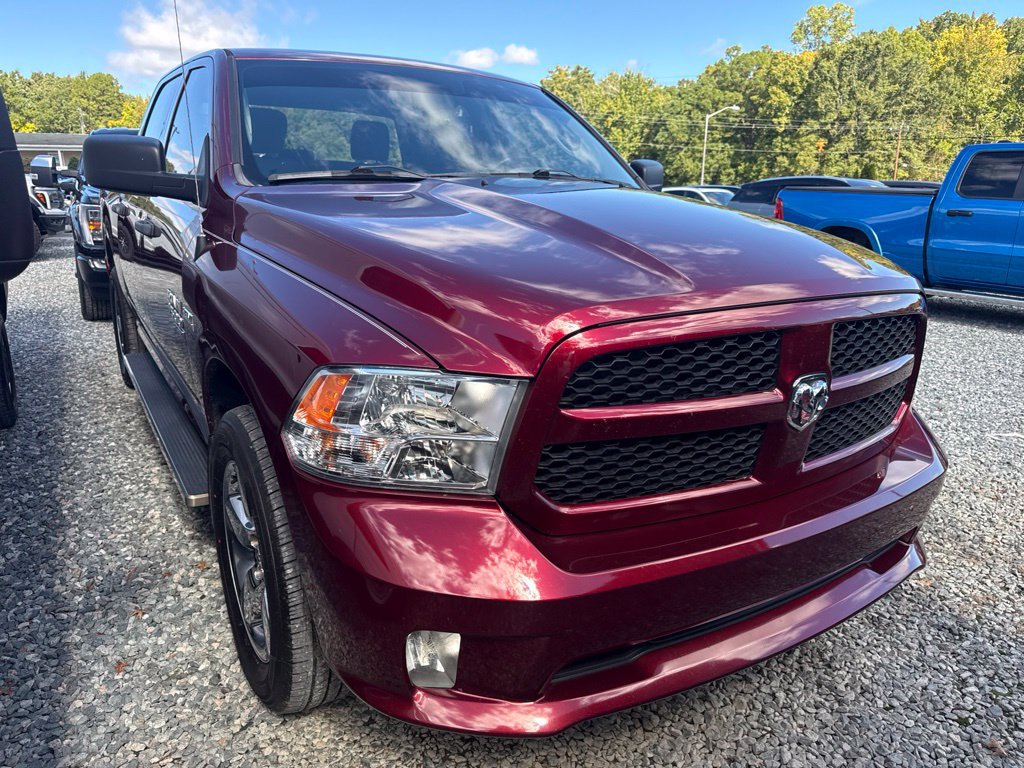 Used 2019 RAM 1500 Express w/ Express Value Package AWD/4WD image 2