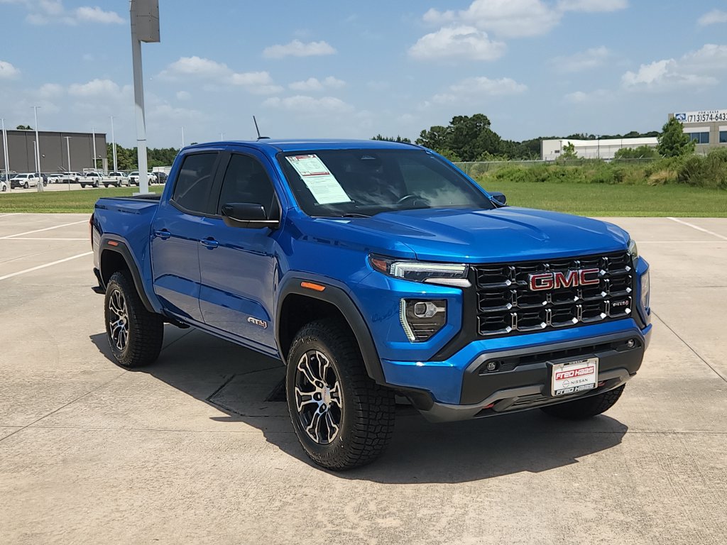 Used 2024 GMC Canyon AT4 w/ Canyon Safety Plus Package AWD/4WD image 3