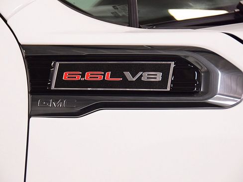 Used 2021 GMC Sierra 2500 AT4 image 13