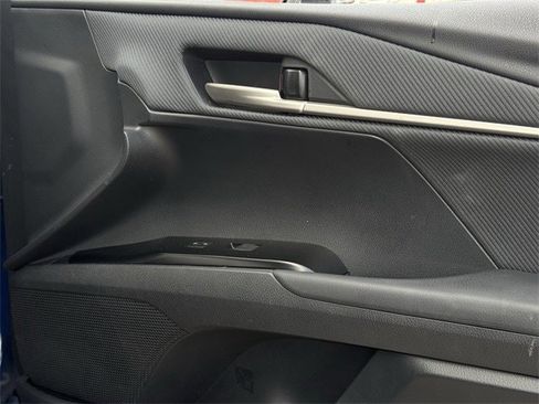 Used 2025 Toyota Camry SE image 28