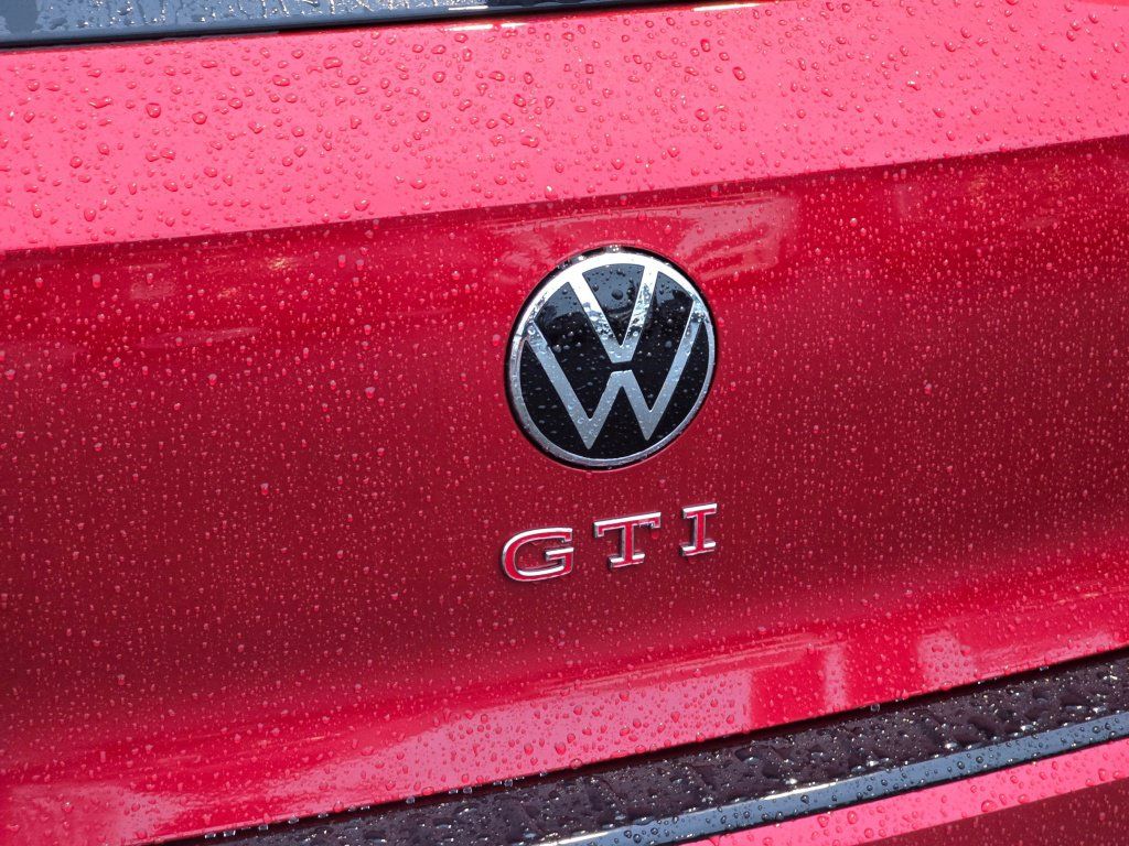 New 2026 Volkswagen GTI SE FWD image 14