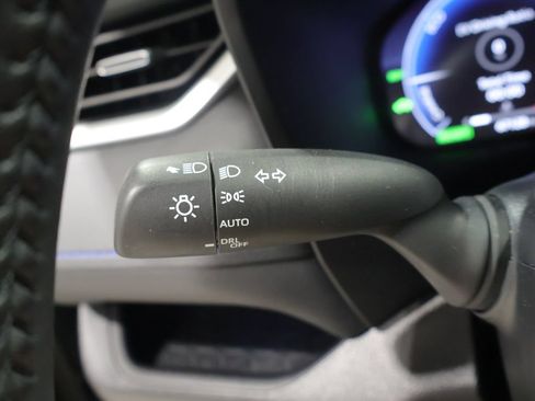 Used 2025 Toyota RAV4 XSE w/ Advanced Technology Package AWD/4WD image 37