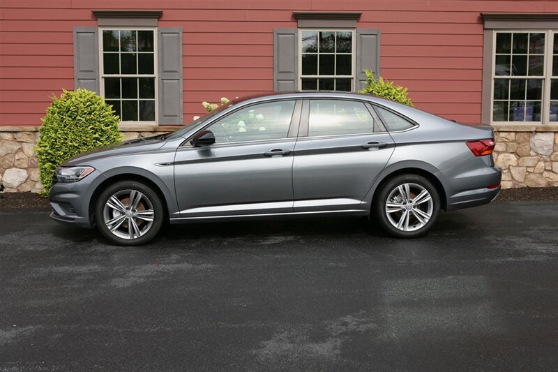 Used 2019 Volkswagen Jetta R-Line FWD image 3