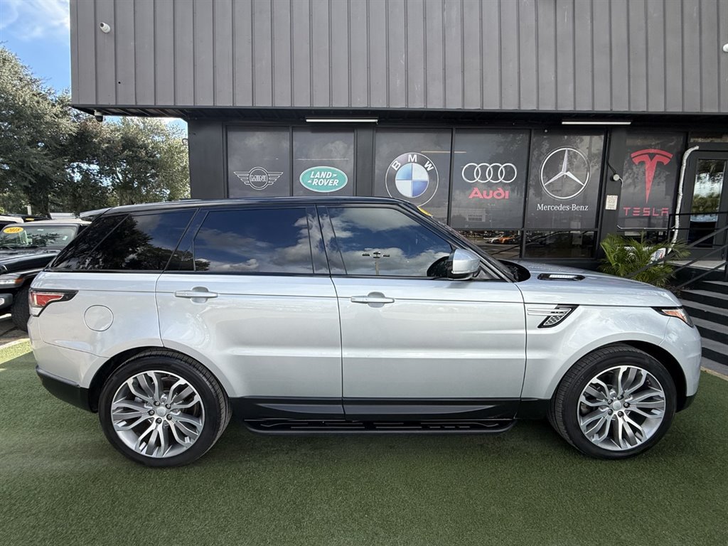 Used 2017 Land Rover Range Rover Sport HSE AWD/4WD image 8