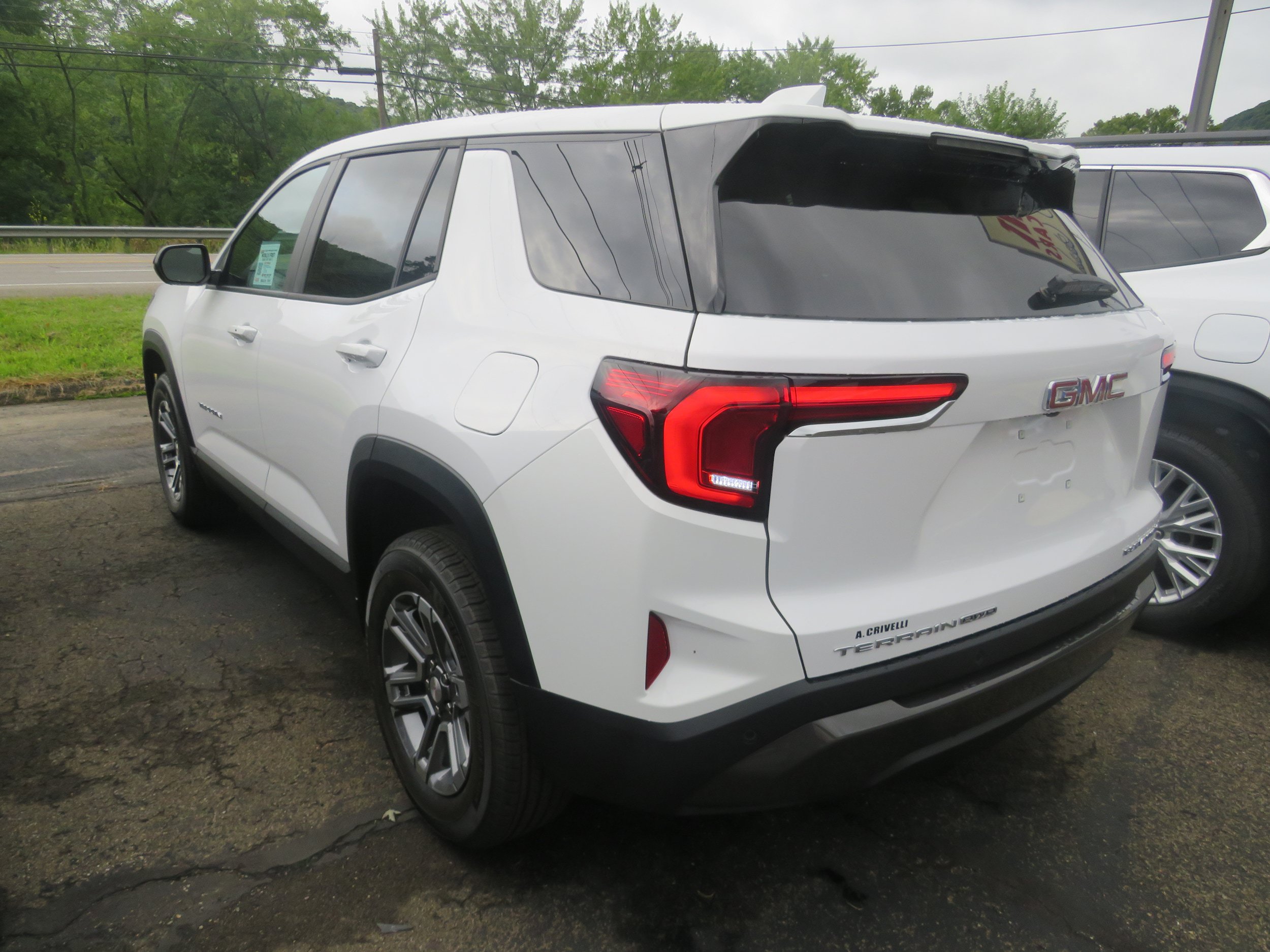 New 2027 GMC Terrain Elevation w/ LPO, Floor Liner Package AWD/4WD image 4