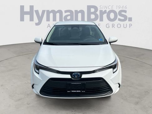 Used 2023 Toyota Corolla LE w/ Carpet Mat Package (TMS) FWD image 9