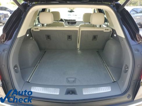 Used 2021 Cadillac XT5 Premium Luxury w/ LPO, Floor Liner Package FWD image 10