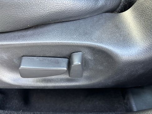 Used 2012 MAZDA MAZDA3 i Grand Touring w/ Tech Pkg image 14