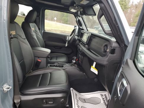 Used 2024 Jeep Wrangler Unlimited Rubicon 392 image 24