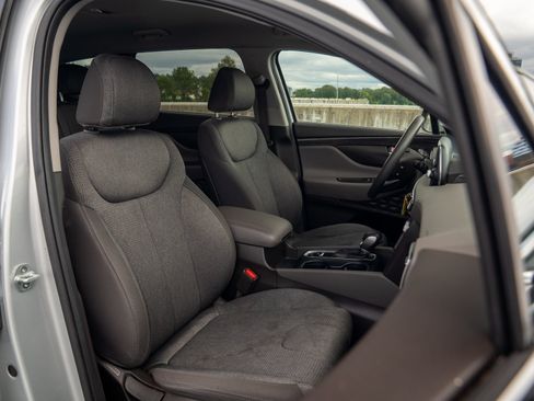 Used 2019 Hyundai Santa Fe SE AWD/4WD image 29