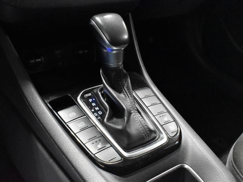 Used 2020 Hyundai Ioniq SEL image 17