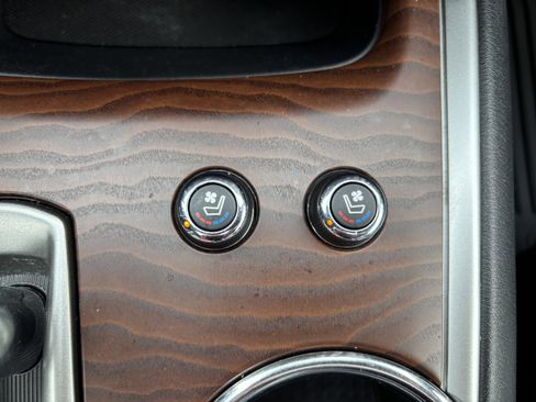 Used 2019 Nissan Pathfinder Platinum image 35