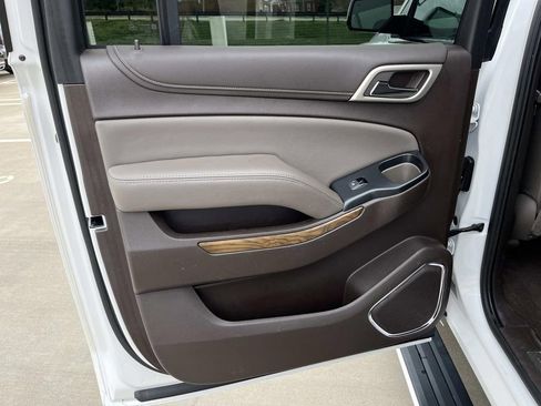 Used 2020 GMC Yukon XL Denali w/ Denali Premium Package image 19