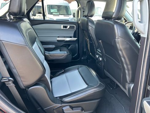 Certified 2022 Ford Explorer XLT w/ Equipment Group 202A image 22