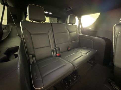 Used 2023 Chevrolet Suburban Premier RWD image 58