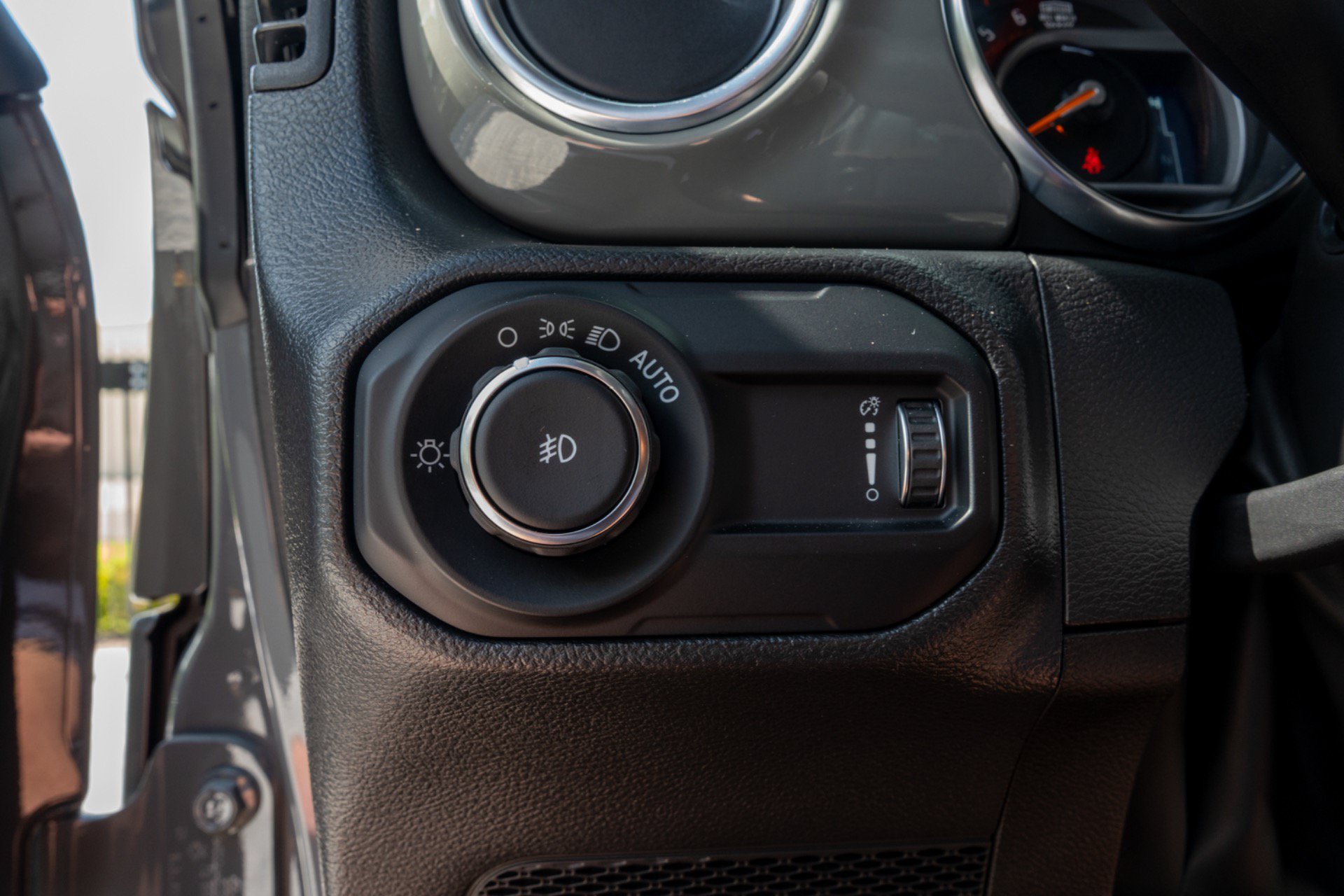 Used 2023 Jeep Wrangler Unlimited Rubicon w/ LED Lighting Group AWD/4WD image 35