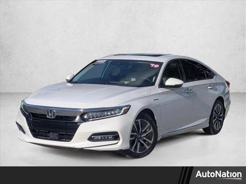 Used 2019 Honda Accord Touring image 1