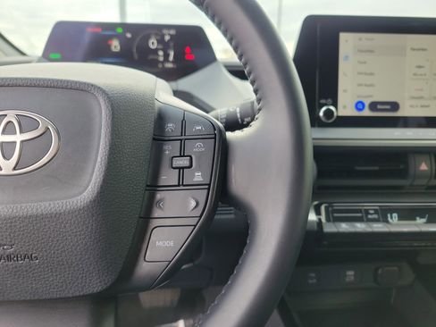 Used 2025 Toyota Prius LE image 23