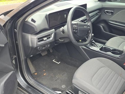 Used 2025 Kia K4 EX image 6