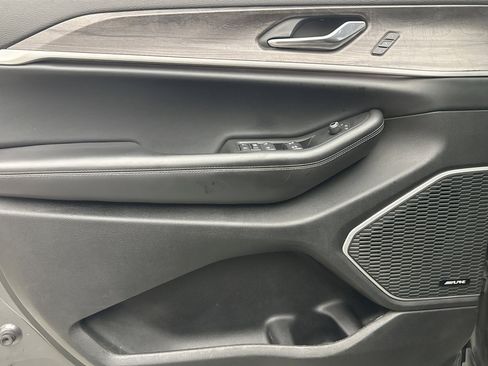 Used 2021 Jeep Grand Cherokee L Limited image 9