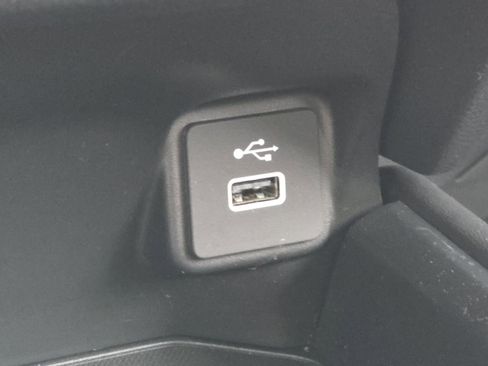 Certified 2023 Honda HR-V LX image 5