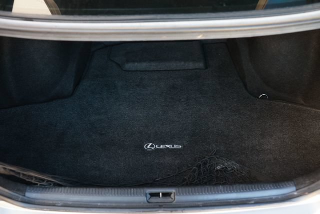 Used 2004 Lexus IS 300 RWD image 28