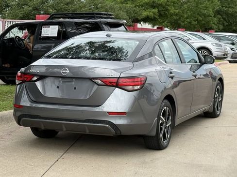 Used 2024 Nissan Sentra SV FWD image 4