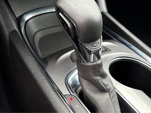 Used 2024 Chevrolet Malibu LT image 18