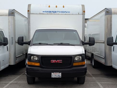 Used 2014 GMC Savana 3500 image 1