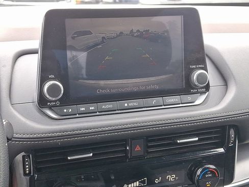 Used 2022 Nissan Rogue SV image 19