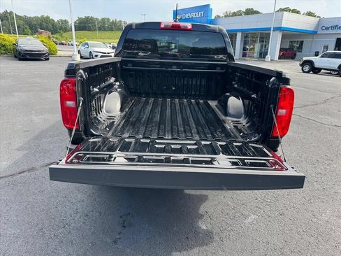 Used 2022 Chevrolet Colorado W/T w/ WT Convenience Package AWD/4WD image 10