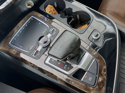 Used 2017 Audi Q7 3.0T Prestige image 19