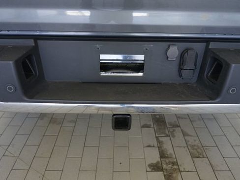 Used 2024 Ford F150 XLT AWD/4WD image 12