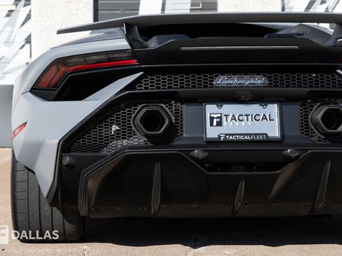 Used 2024 Lamborghini Huracan Tecnica image 16