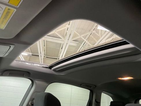 Certified 2019 Honda CR-V EX image 28