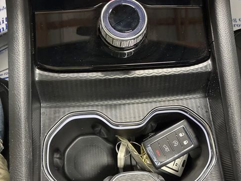 Used 2025 Jeep Grand Cherokee L Altitude image 21