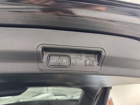 Used 2023 Ford Explorer XLT w/ Equipment Group 202A image 12