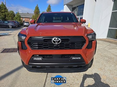 Used 2025 Toyota Tacoma TRD Sport image 3