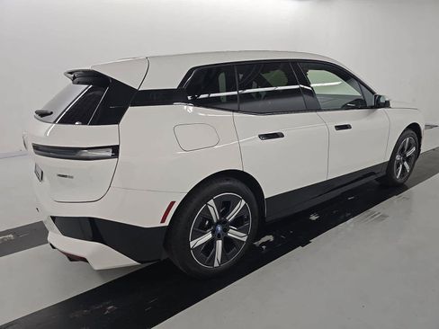 Used 2024 BMW iX xDrive50 w/ Sport Package AWD/4WD image 3