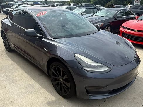 Used 2018 Tesla Model 3 Long Range RWD image 2