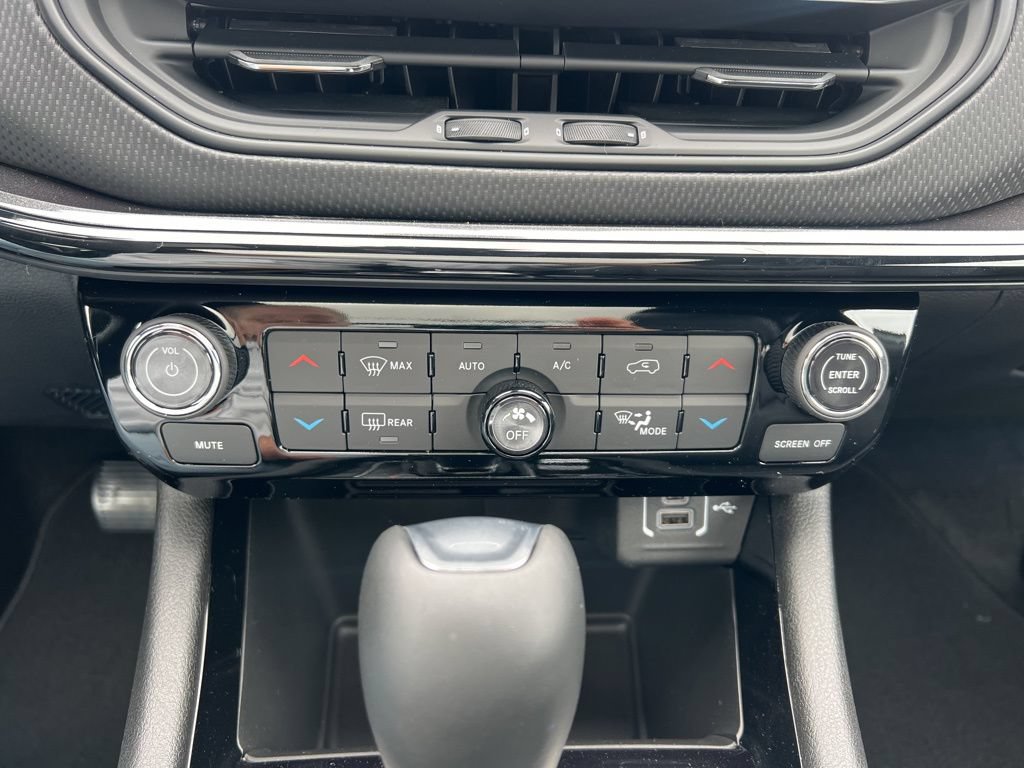 New 2025 Jeep Compass Limited w/ Sun & Sound Group AWD/4WD image 53